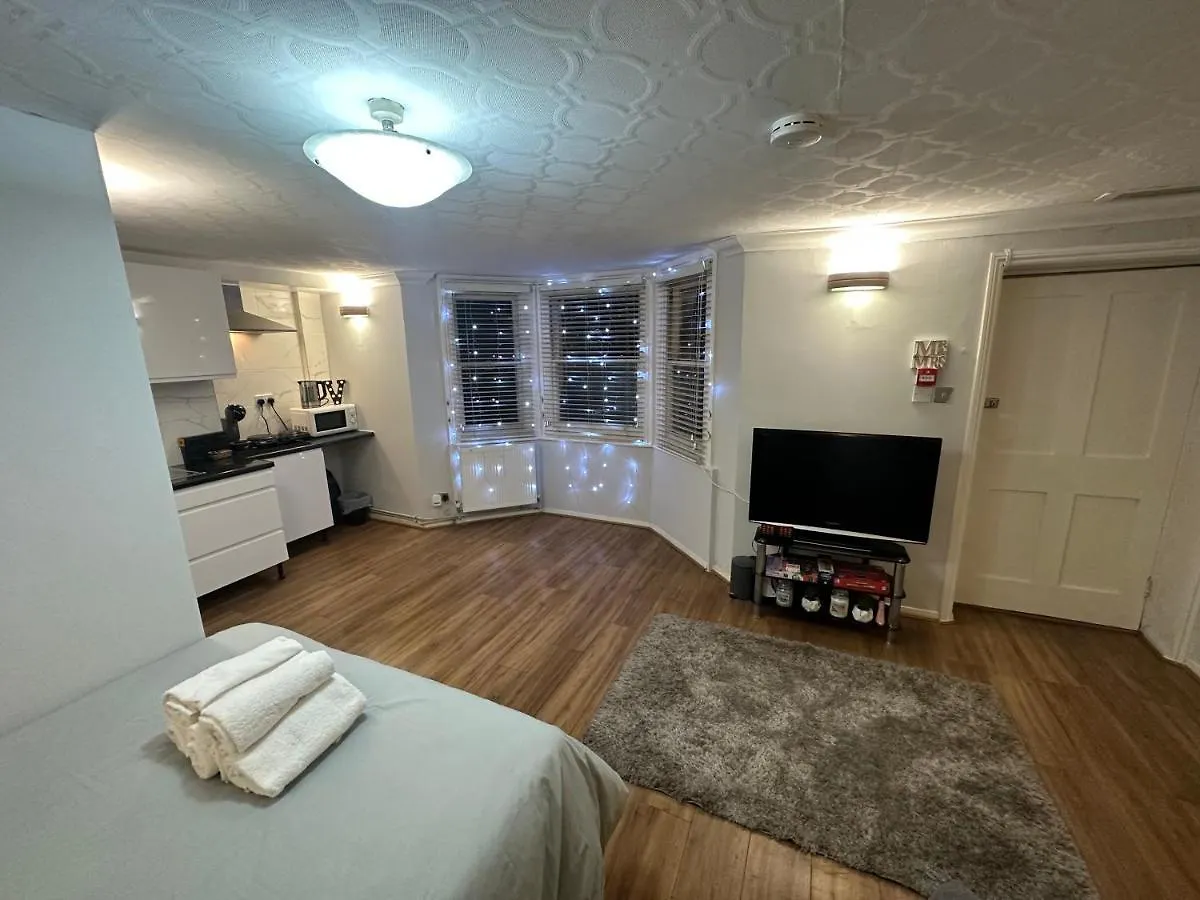 Studio Room In Brighton